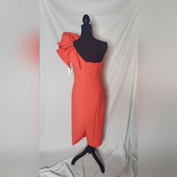 NWT Flutter One Shoulder Scuba Dress - Picture 3 of 5
